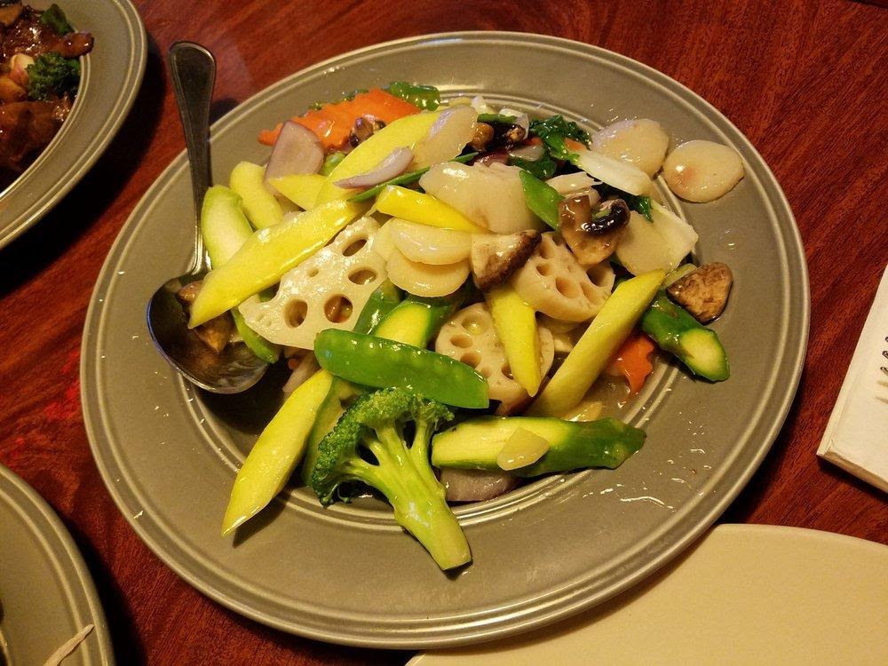 Photo of New Oceanic Restaurant - Livermore, CA, United States. Mixed Vegetables Plate