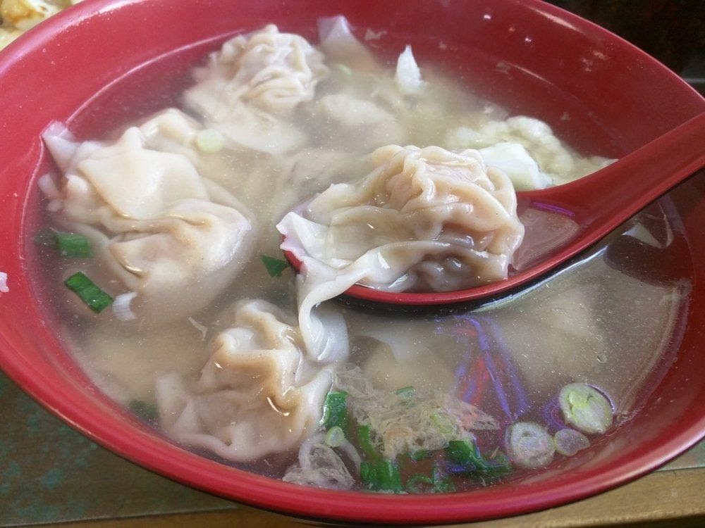 Photo of Gum Wah Restaurant - Oakland, CA, United States. Every wonton has a meatball and a shrimp